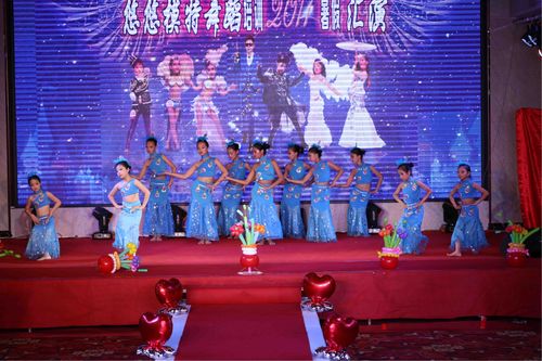 悠悠模特舞蹈培训2017暑假汇演 用舞台点亮梦想，让童年绽放光芒